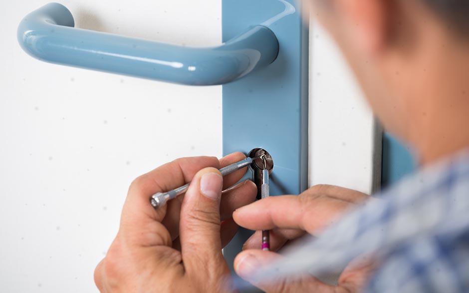 comment changer un verrou de porte Champs-sur-Marne